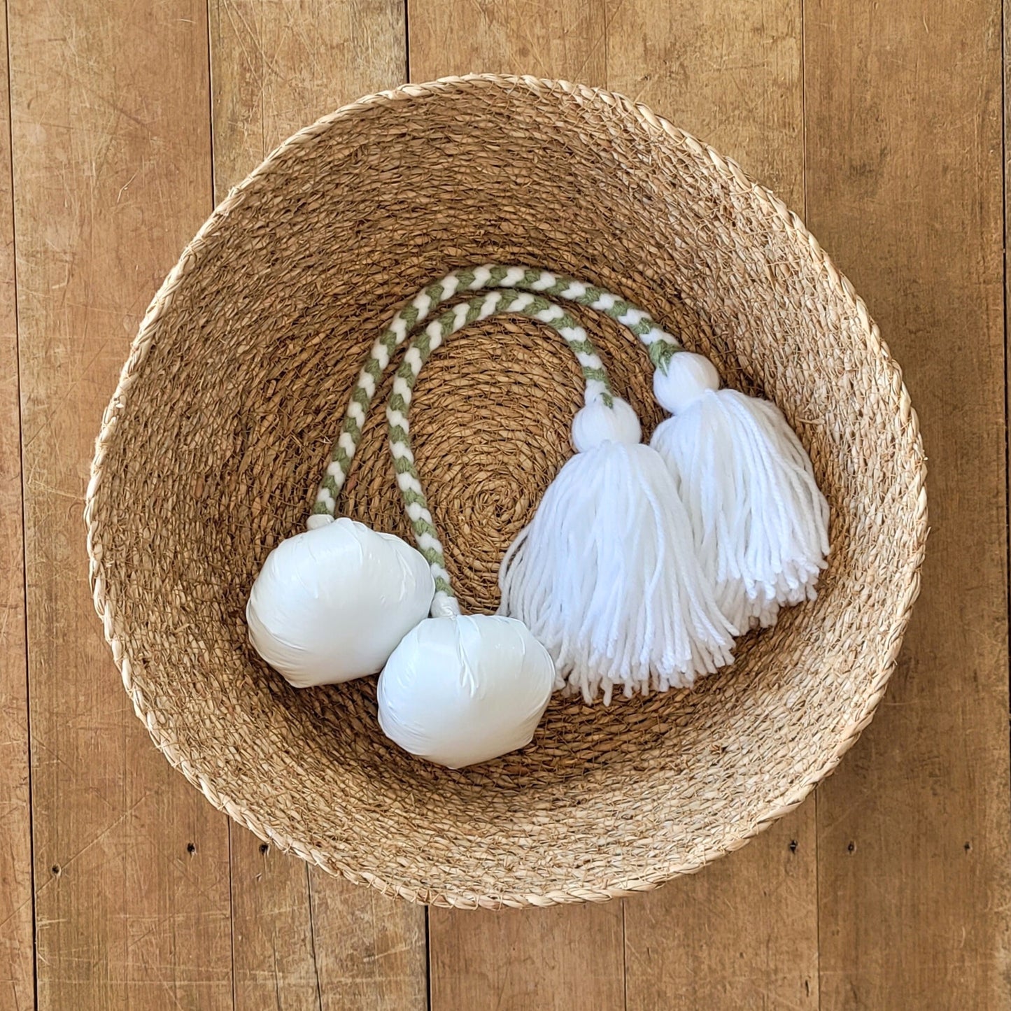 Apple Mix - White Pom